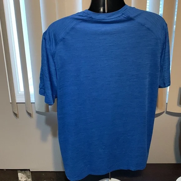 Eddie Bauer- Motion Dri-Fit Tees. XL - Picture 4 of 7